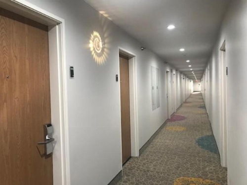 Days Inn by Wyndham Great Lakes - N. Chicago image 9